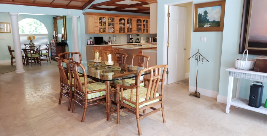 Dining Table side View